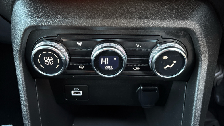 Dacia Jogger 1.0 TCe Extreme SE 5dr Petrol Estate